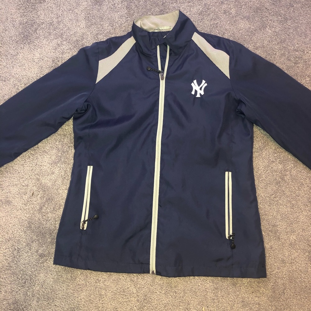 Youth Lg yankee windbreaker// fits women’s small